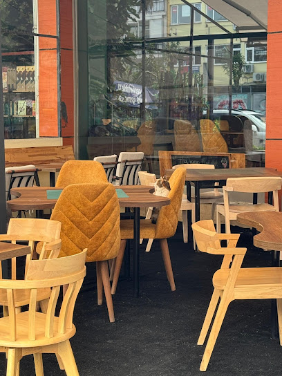 Periwinkle Patisserie / Periwinkle XL Board Game Cafe