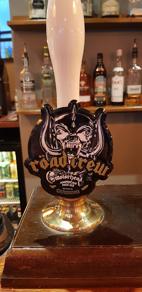 Photo of Crowd of Favours